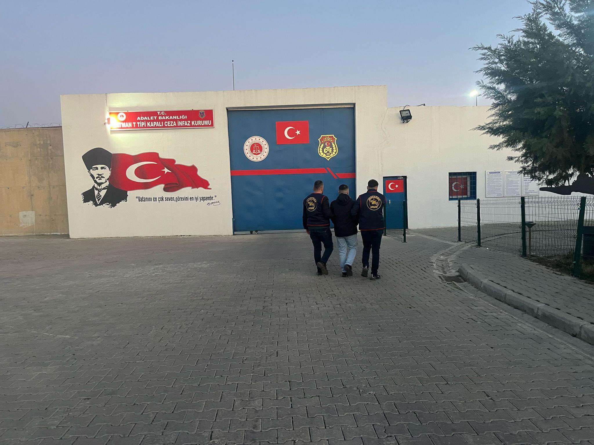 Batman’da her yerde aranan firari hükümlü yakalandı