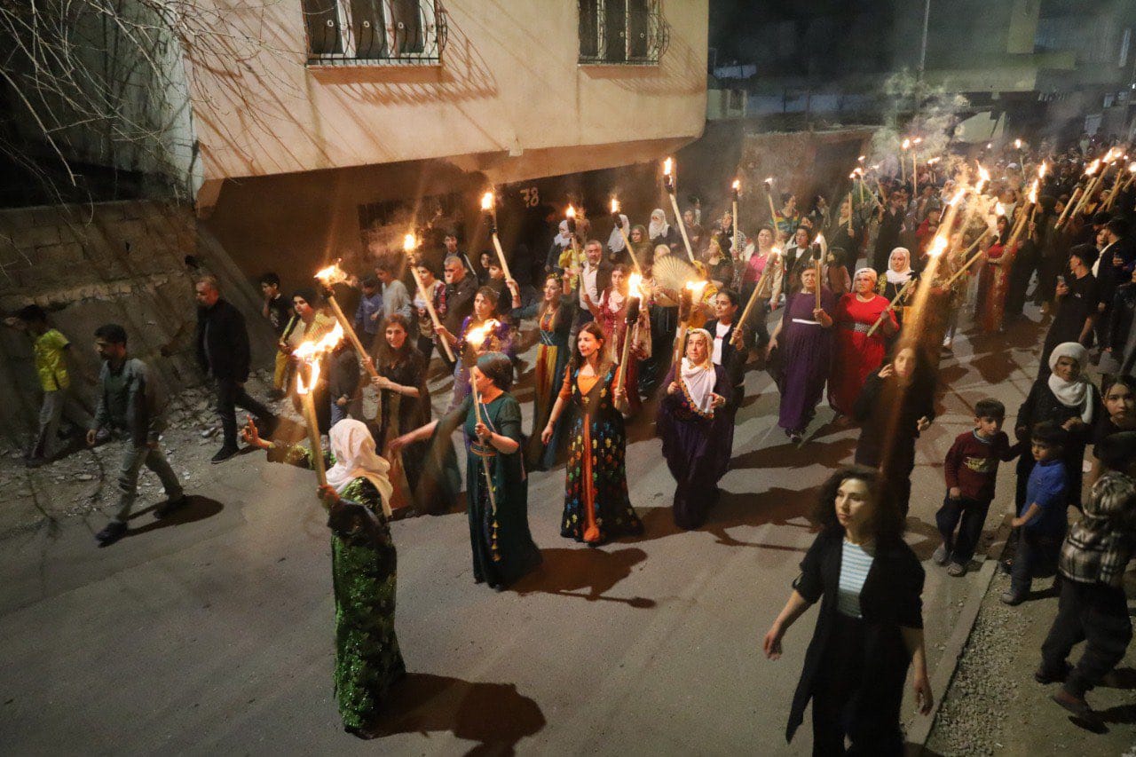 Batman’da kadınlardan meşaleli yürüyüş