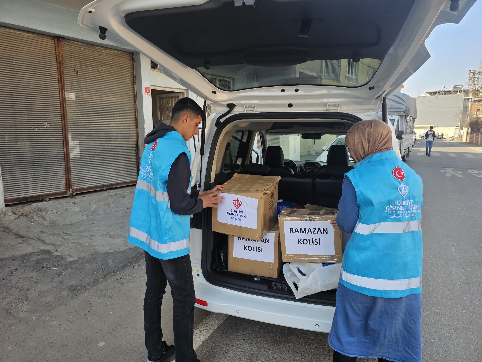 İhtiyaç sahiplerine yardım