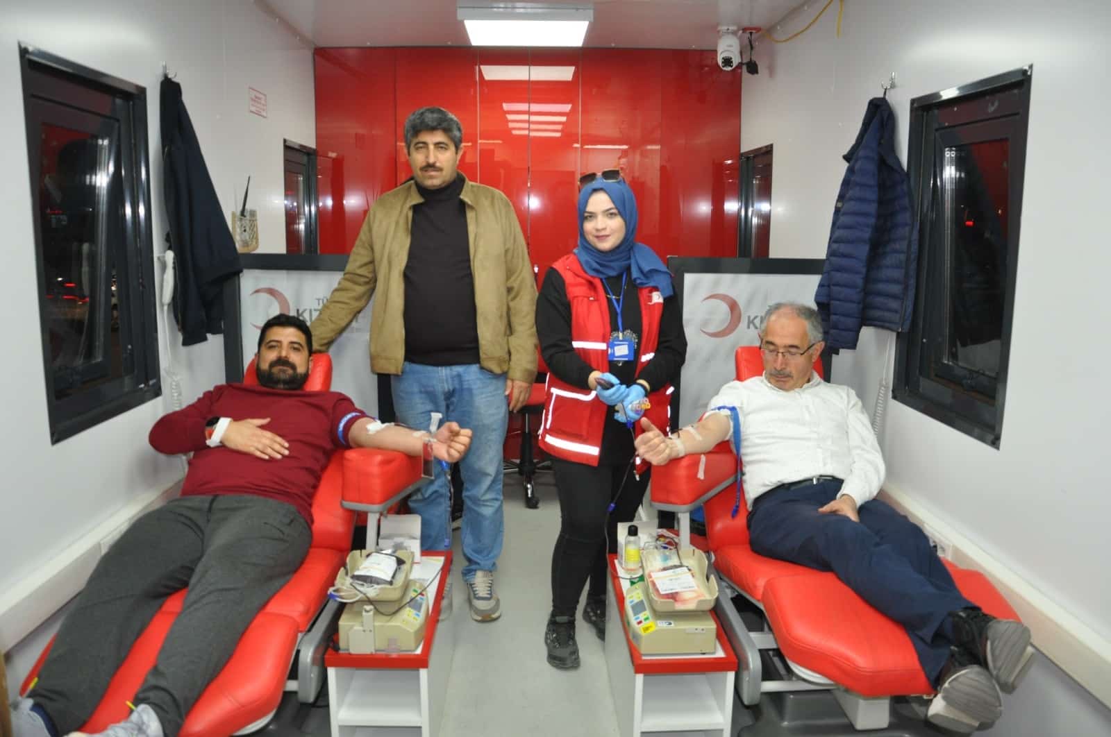 Eğitim camiasından kan bağışına destek