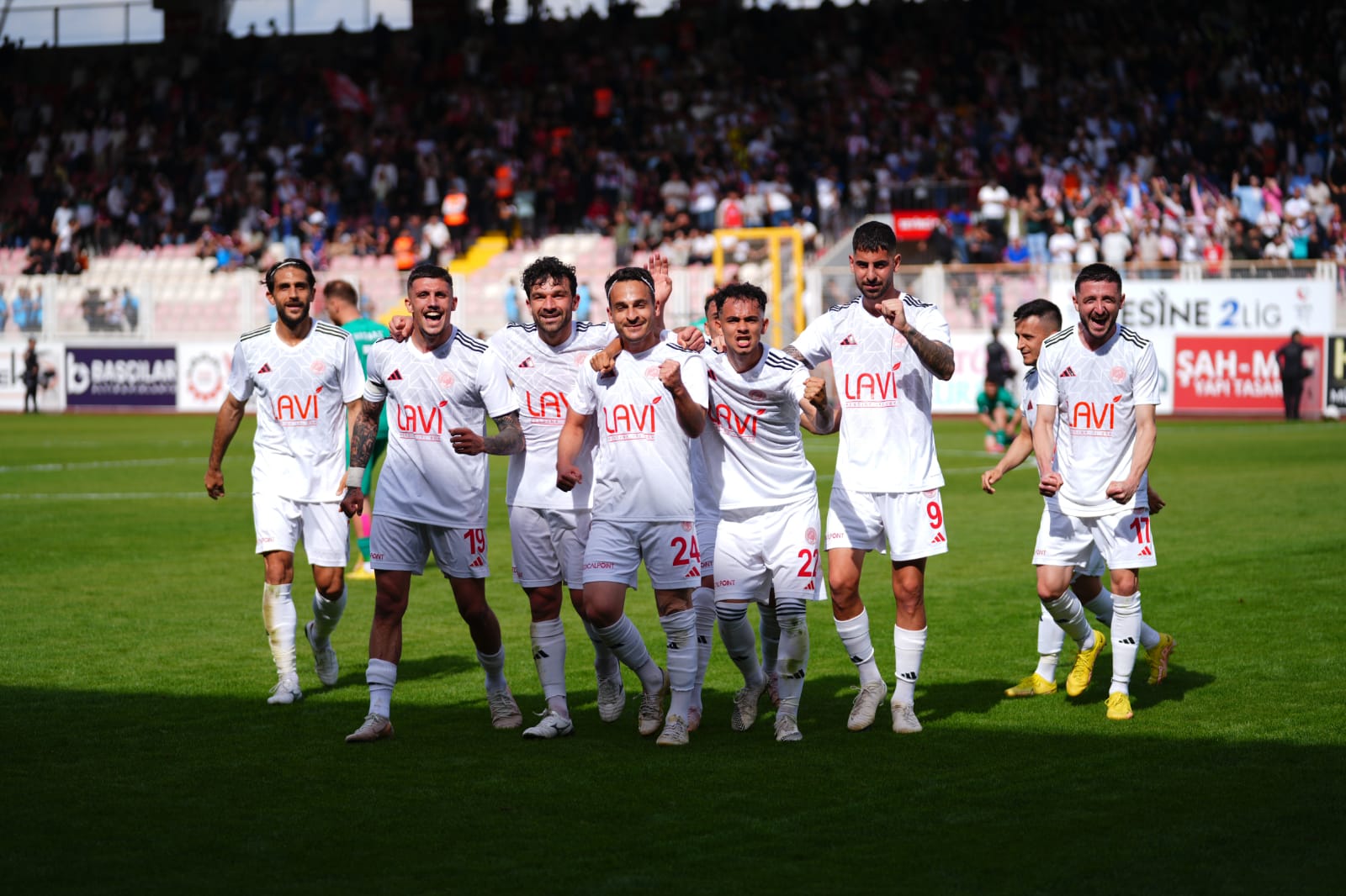 Batman Petrolspor’dan Isparta 32 Spor’a 6 Gollü Şov! Şampiyonluk Yarışı Kızıştı