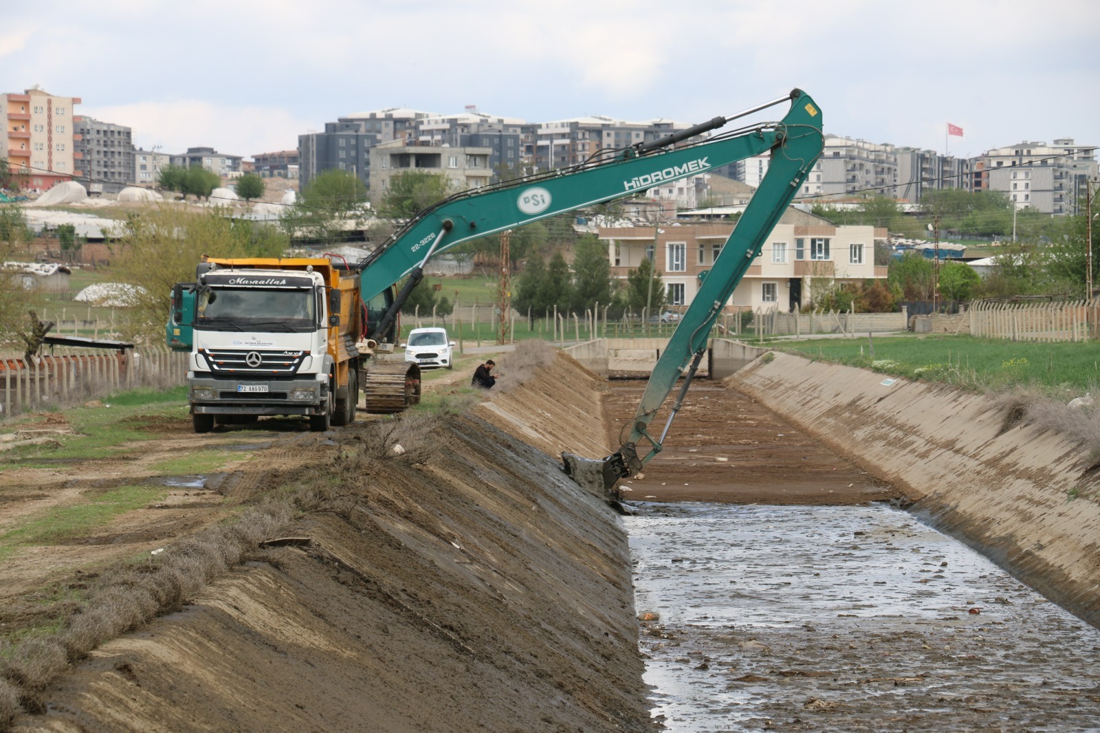 Batman’da kanal temizliğine başlandı
