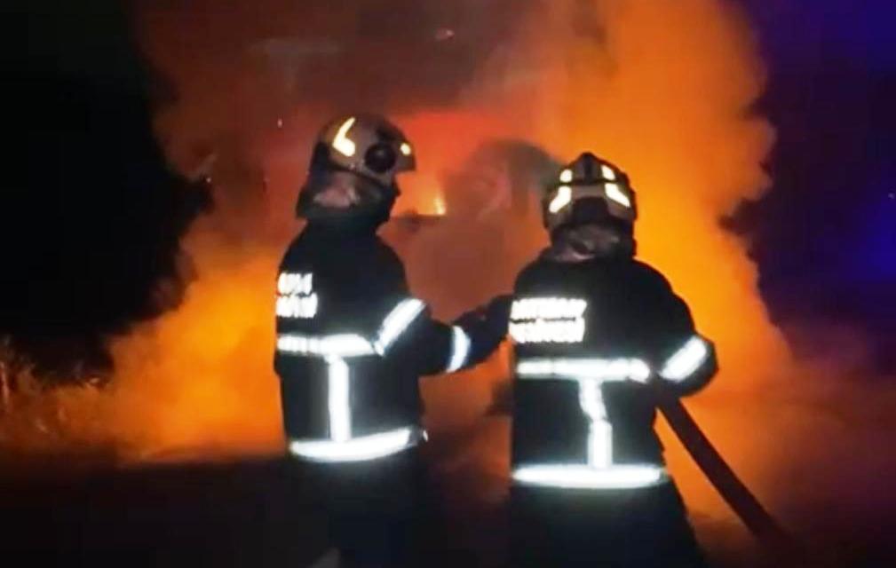 Batman’da seyir halindeki tır alev alev yandı