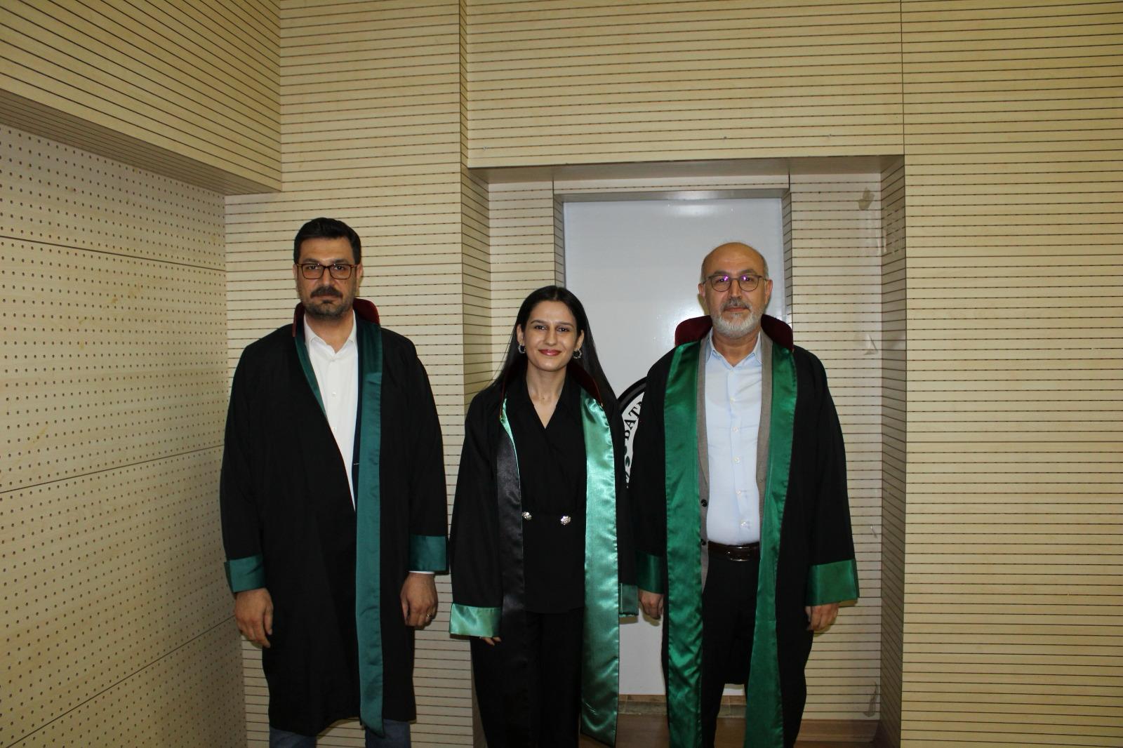 Yemin ederek avukatlığa başladı