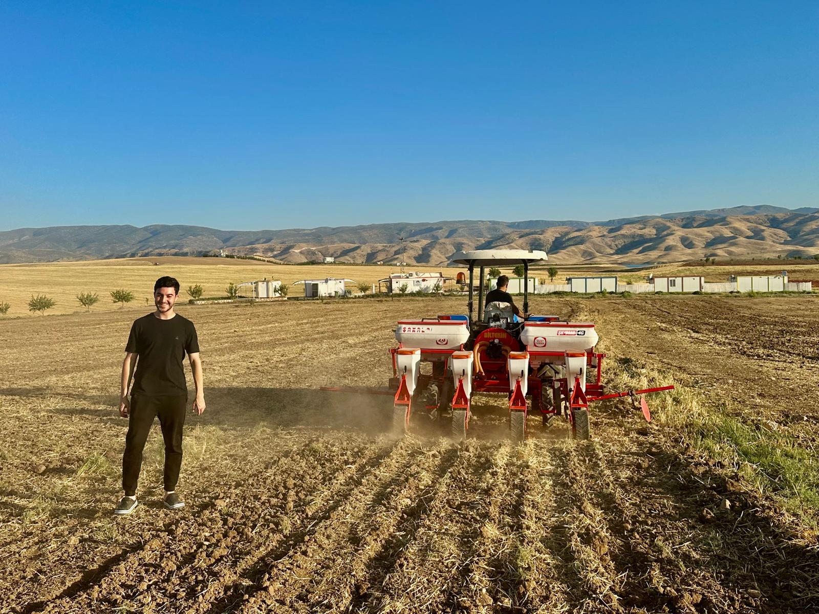 Altın sarısı umutlar toprakla buluştu