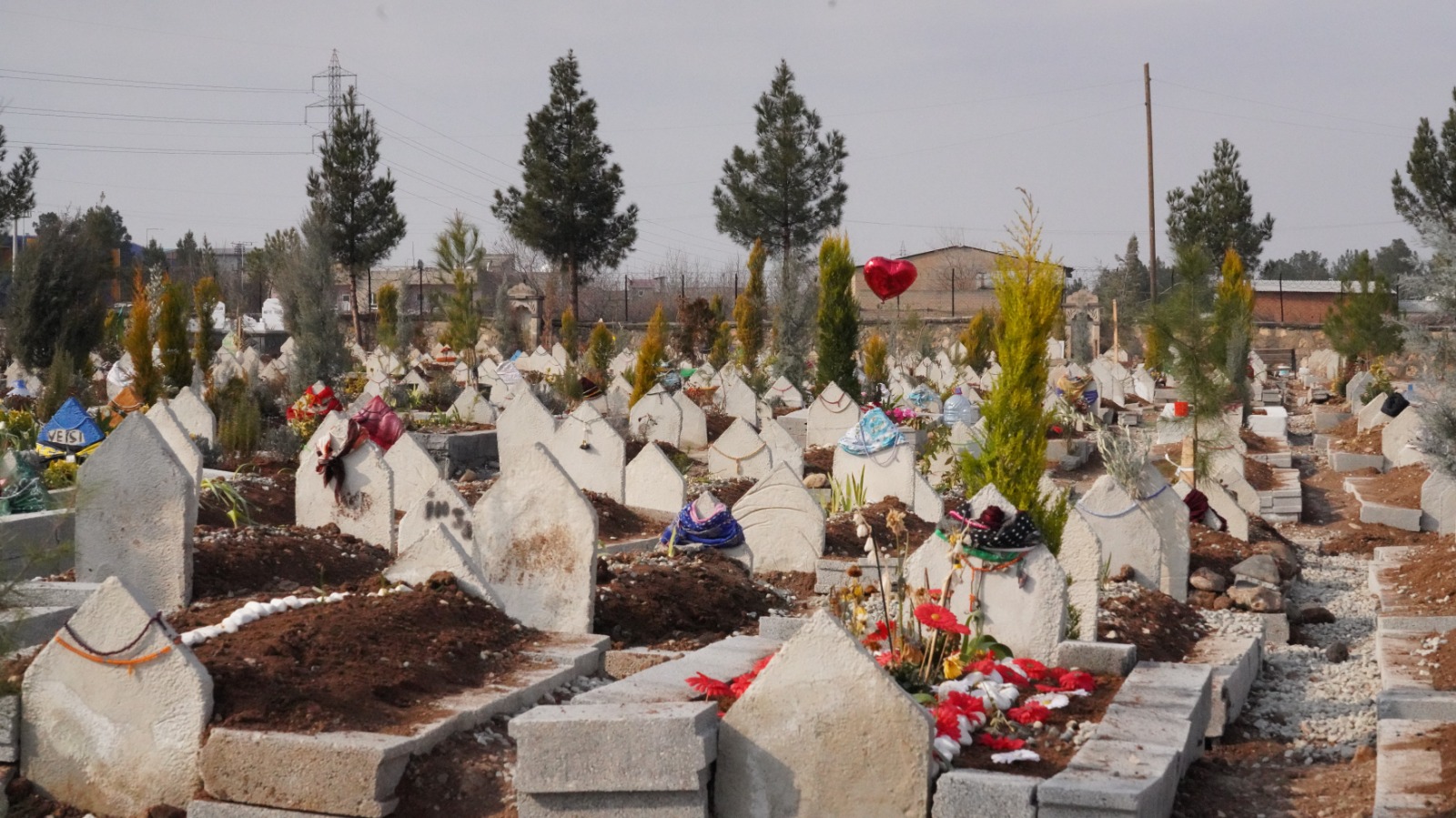 Batman’da mezarlık hizmetleri aralıksız sürüyor