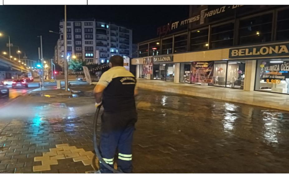 TPAO Bulvarının kaldırımları yıkandı