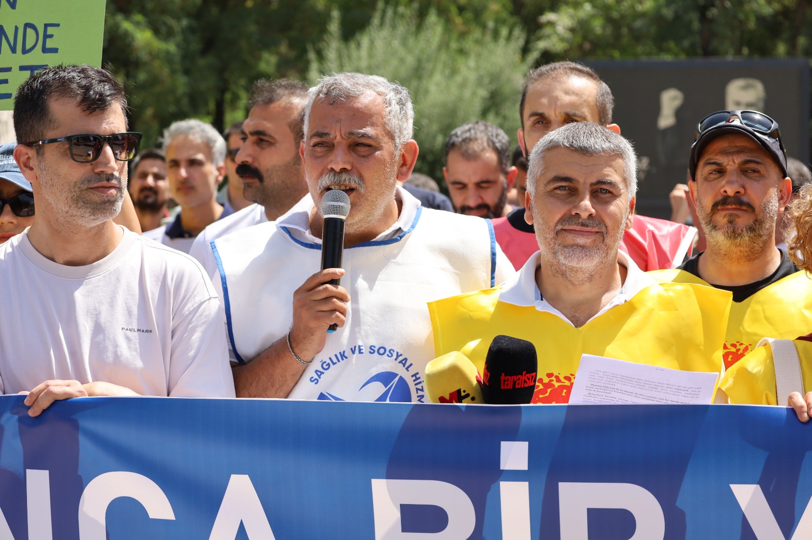 Batman’da  KESK’liler iş bıraktı