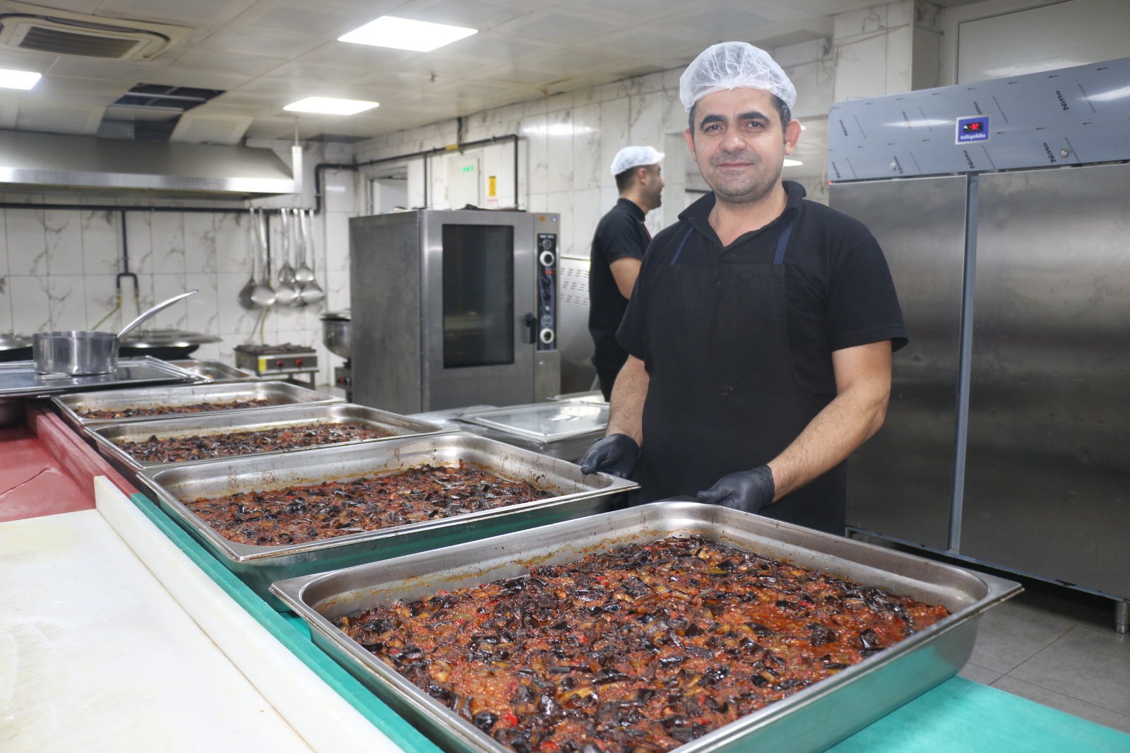 Batman Belediyesi 50 Taziyeevine 300 Bin Yemek Dağıtıldı