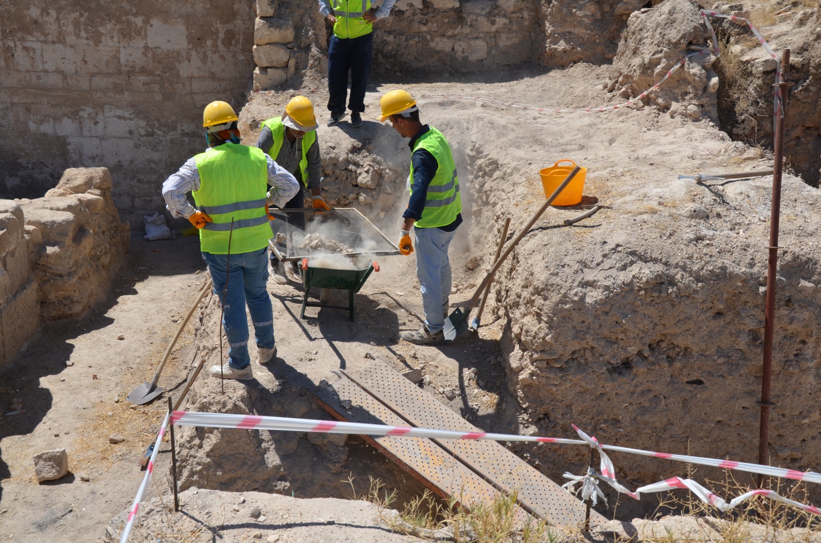 Hasankeyf Kalesi’nde kazı