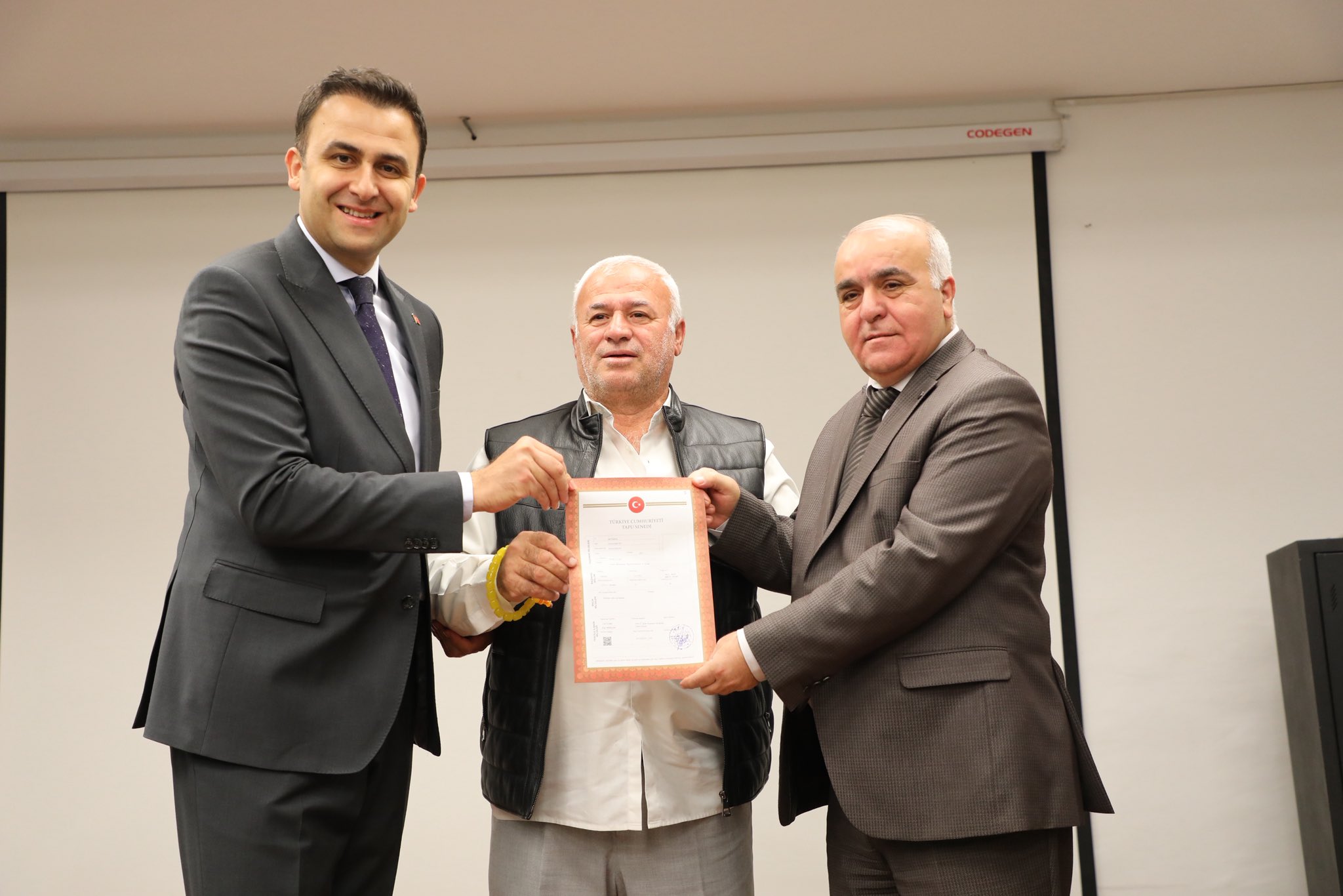 Hasankeyf’te tapular sahiplerine teslim edildi