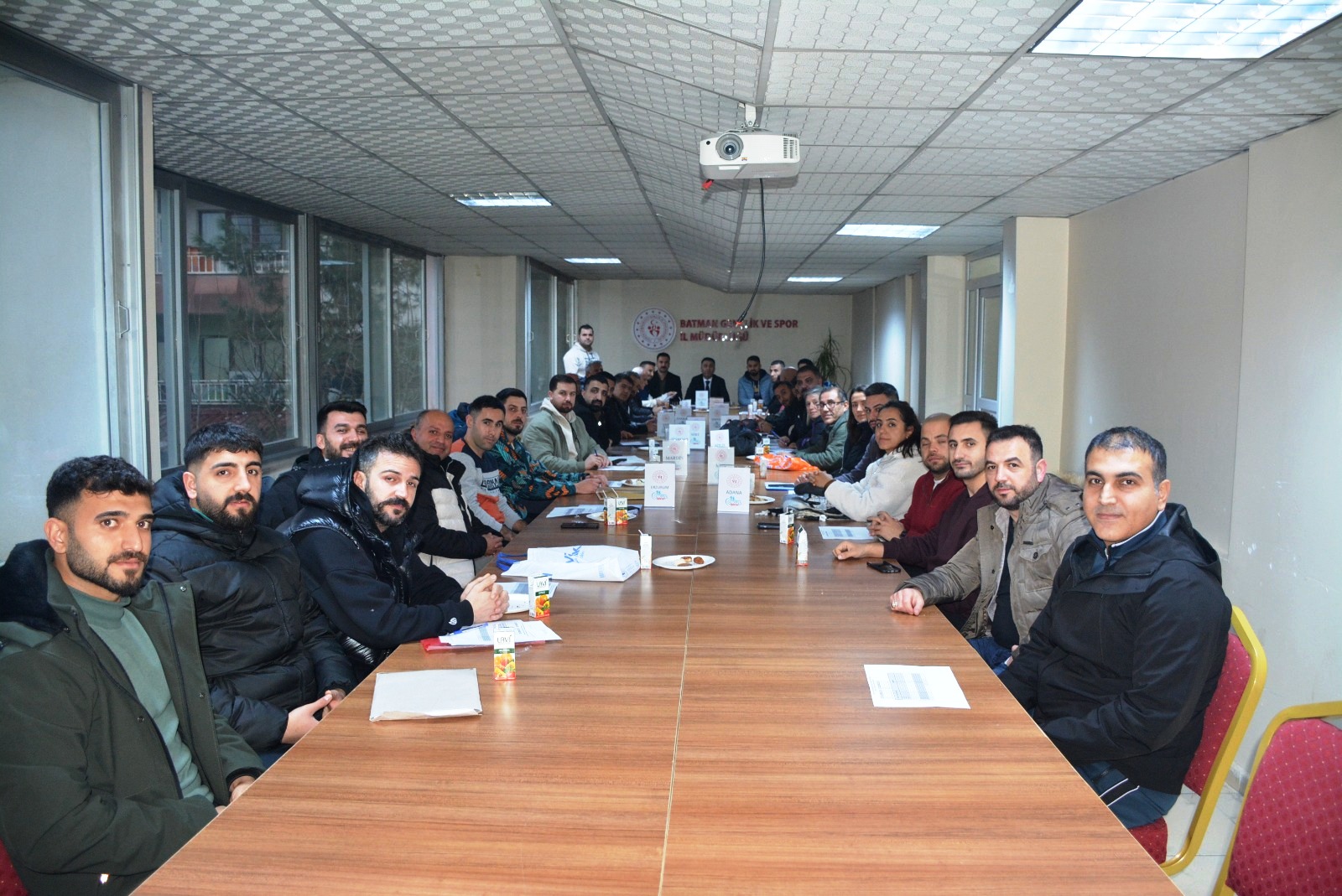 Batman’da yıldızlar geçidi