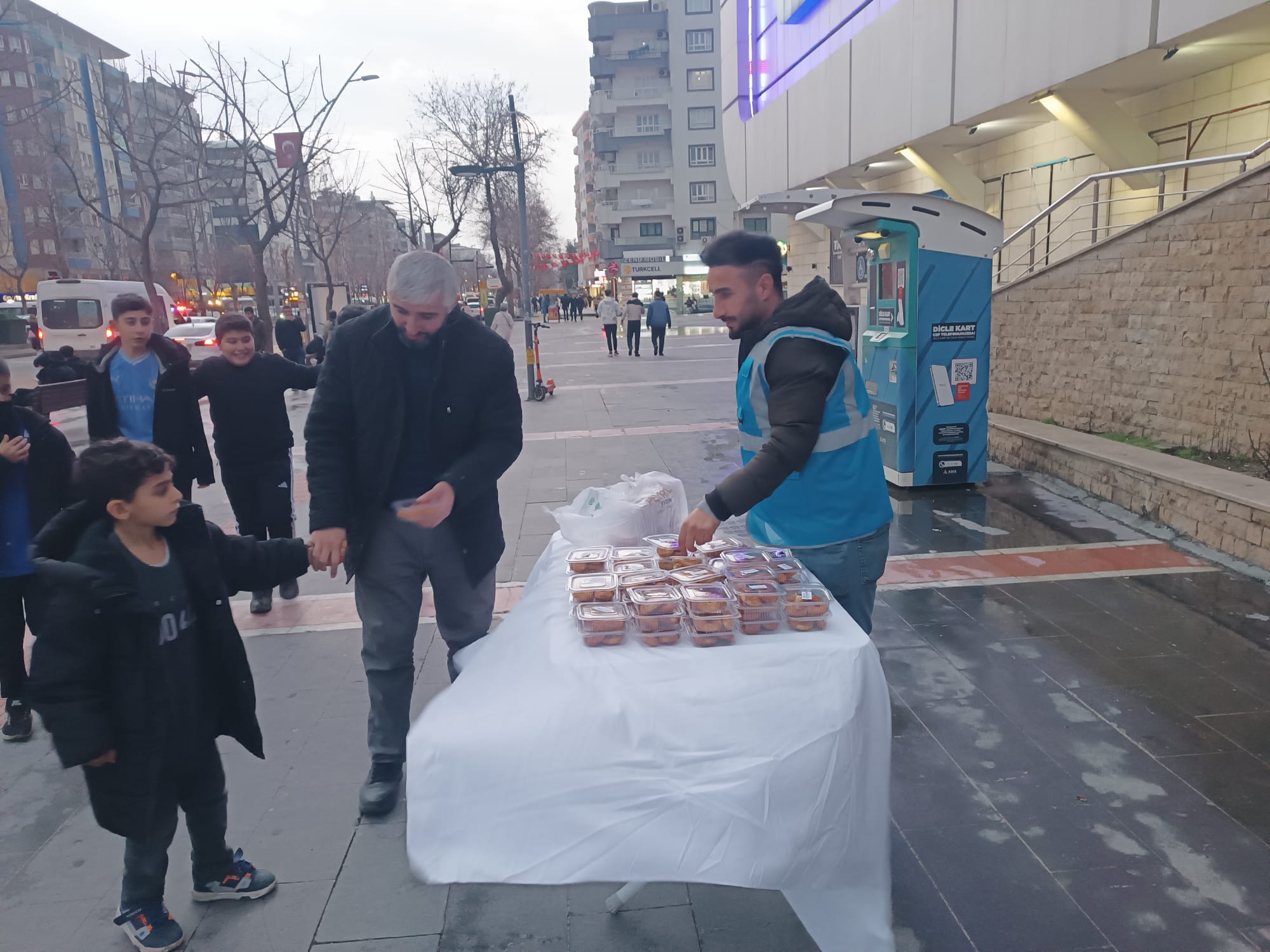 Batman Belediyesi’nden Berat Kandili jesti