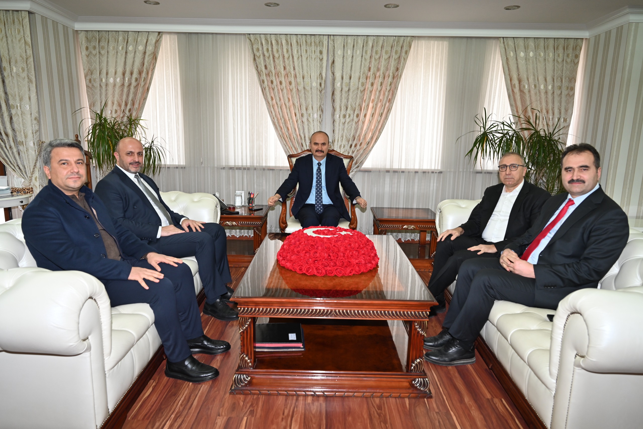 Batman’a Katar ve Hollanda’dan yatırımcı