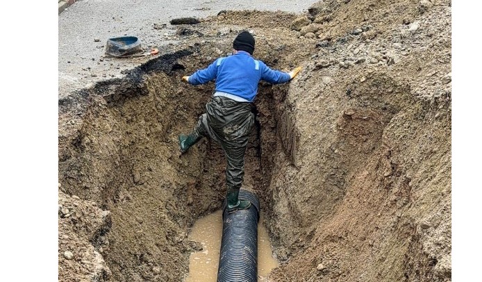 BASKİ dev arızayı 2,5 metre derinlikte çözdü