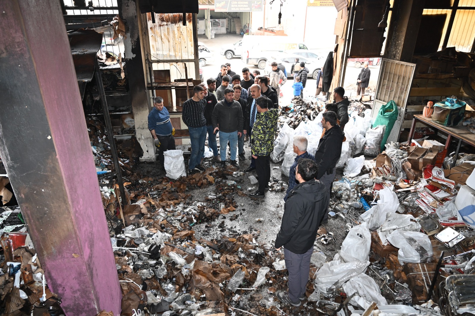 Batman yeni sanayi sitesinde yangın: Vali Canalp olay yerinde