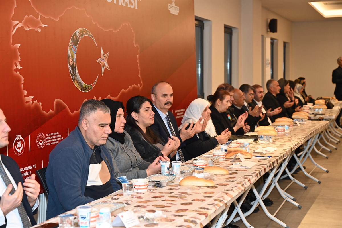 Batman’da ilk iftar şehit yakınlarıyla açıldı