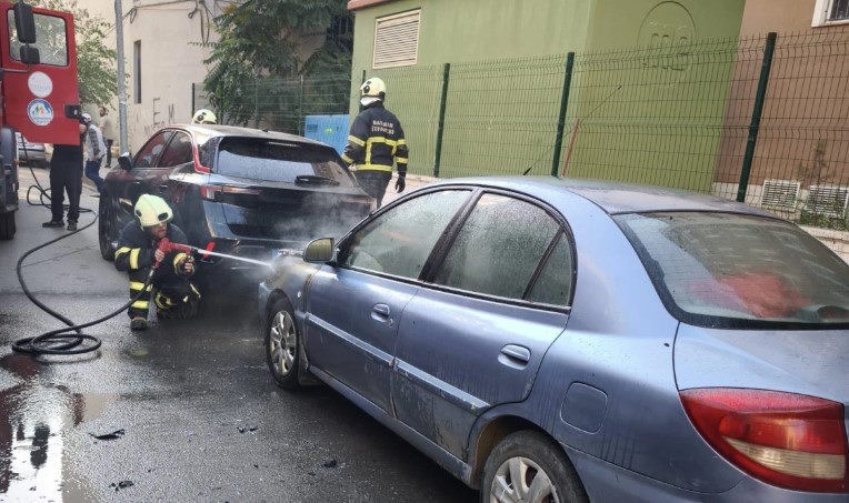 Batman’da otomobil alevlere teslim oldu