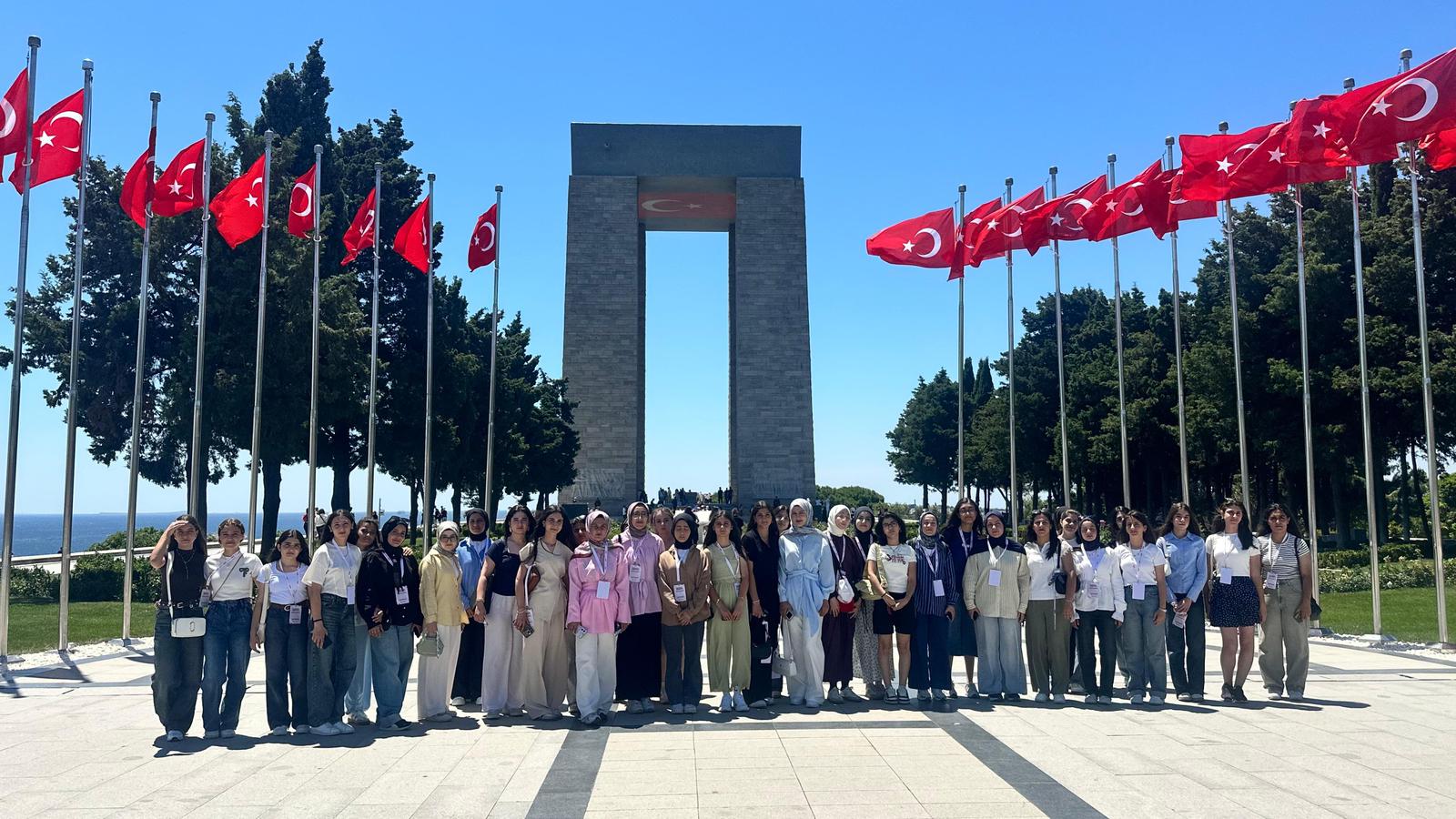 228 Batmanlı genç Çanakkale’yi gezdi