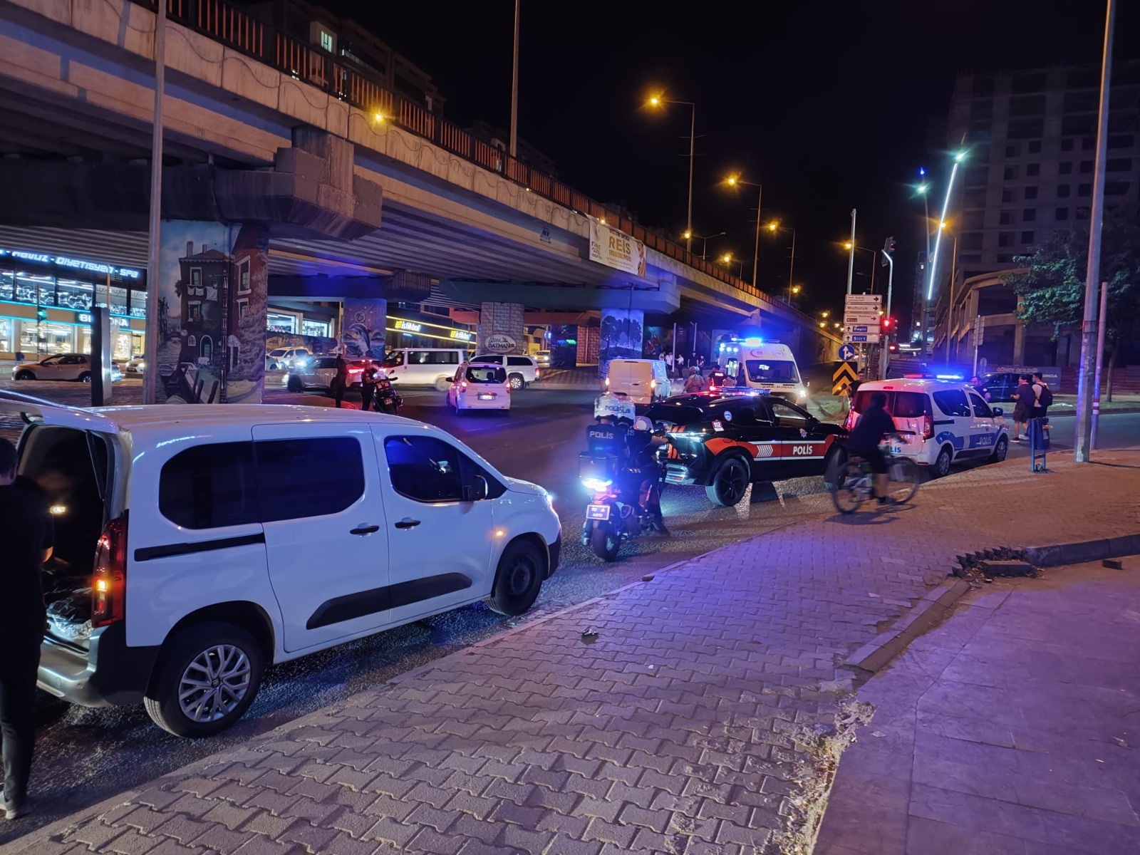 Batman’da köprülü kavşakta gergin anlar