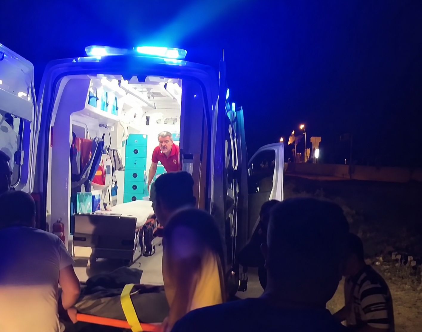 Batman’da pikap tarlaya uçtu