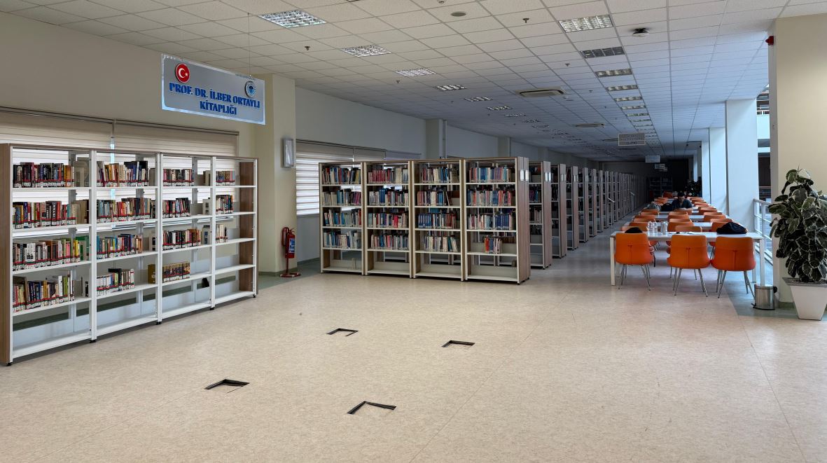 İlber Ortaylı’nın 430 Kitaplık Koleksiyonu Batman’da