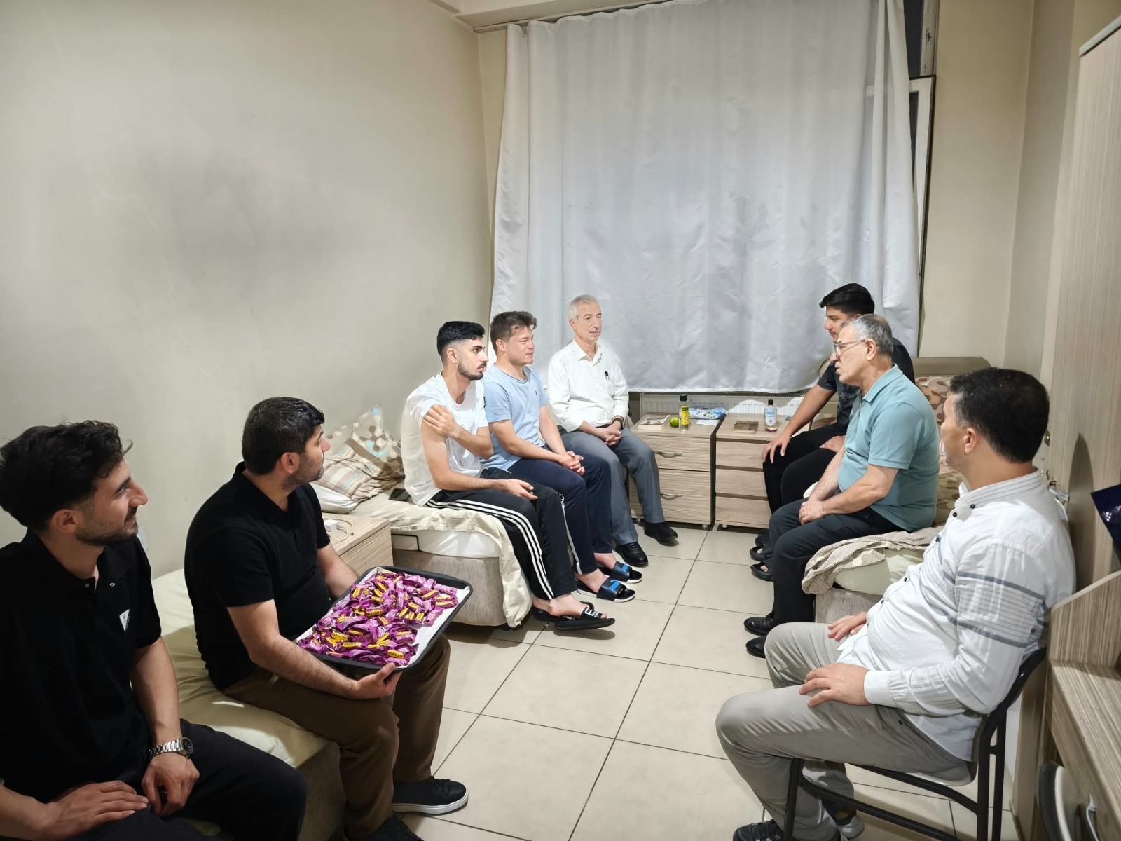 Öğrencilere yurtlarda hoş geldiniz ziyareti